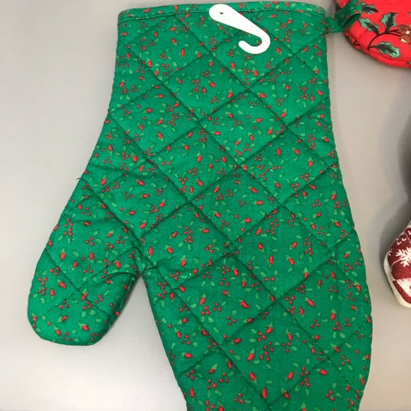 Vintage NOS 4 pc Christmas kitchen bake oven mitten gloves bundle - Picture 11 of 11